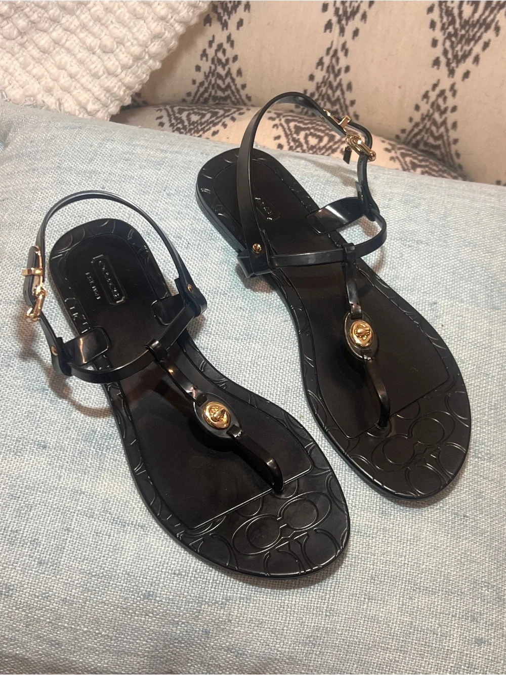 COACH Pier Shiny Jelly T-Strap Charm Jelly Thong Sandals Flip Flops